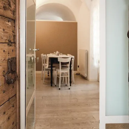 Apartament Dieci Castro (Lombardy)